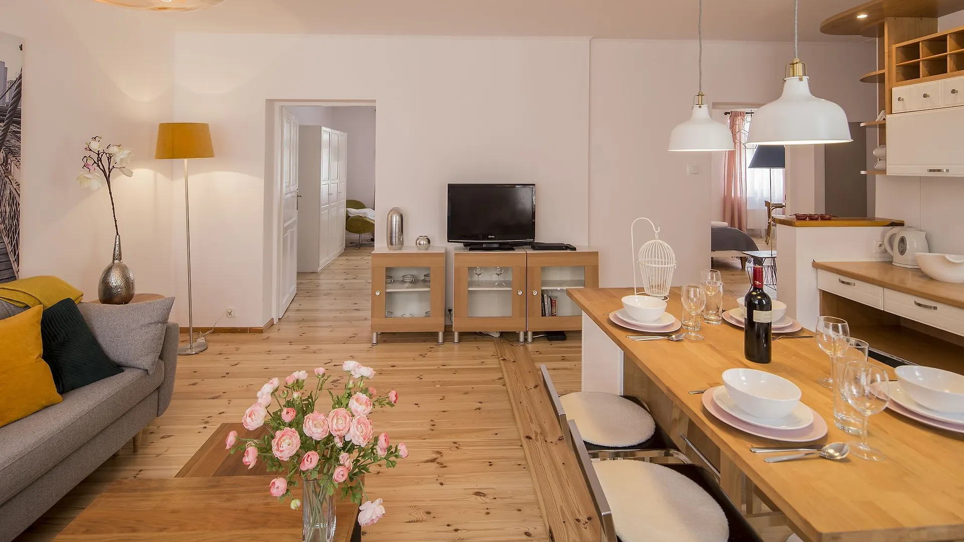 Rentapartments - Old Town Gdansk Apartment